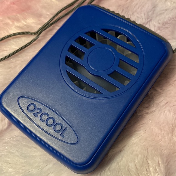O2 Cool Battery Powered Neck Fan - Picture 3 of 6